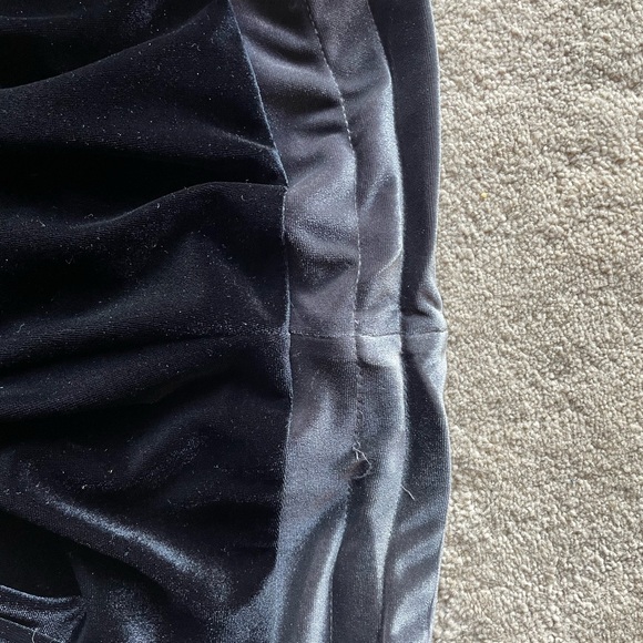 Black Boston Proper Sports Set - Picture 10 of 10